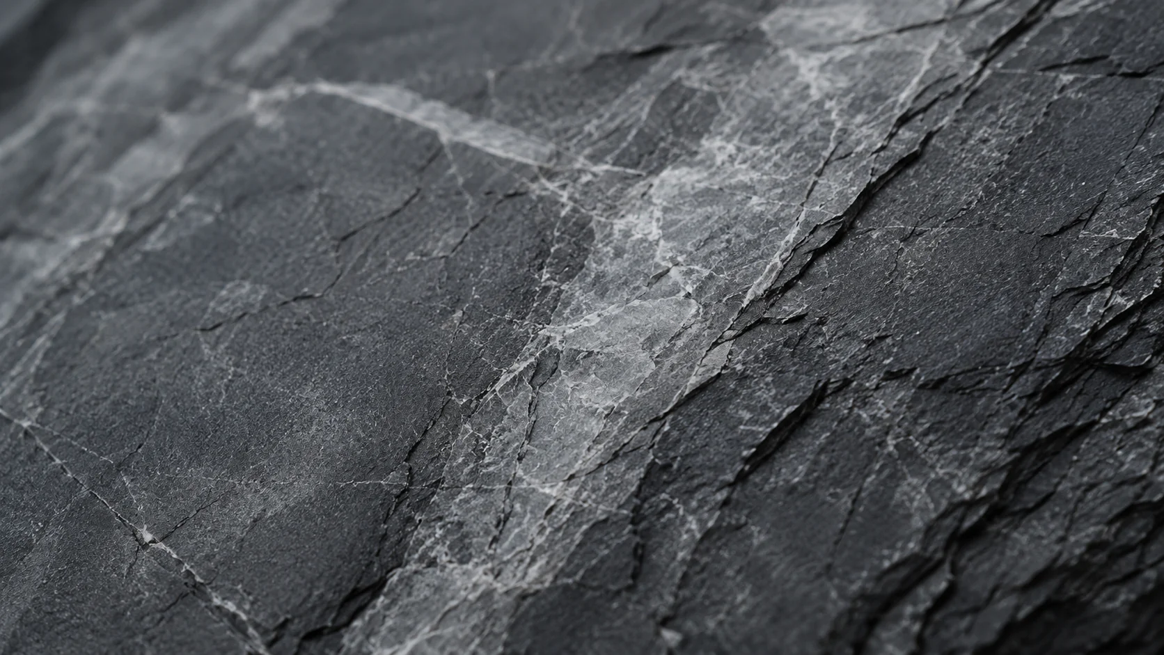 Slate macro quartz seam